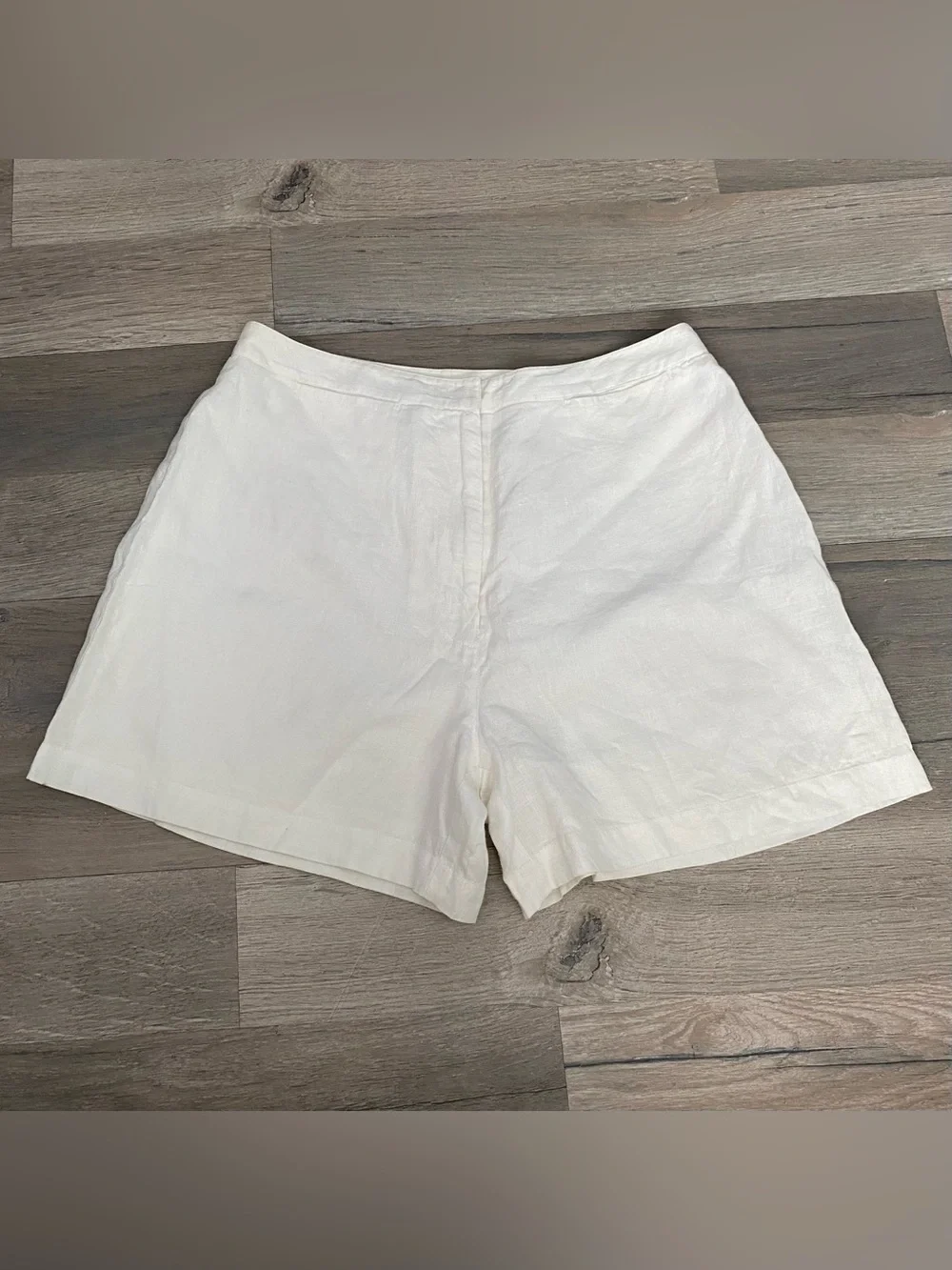 Vintage INC 100% Linen White High Rise Shorts Size 6 Old Money